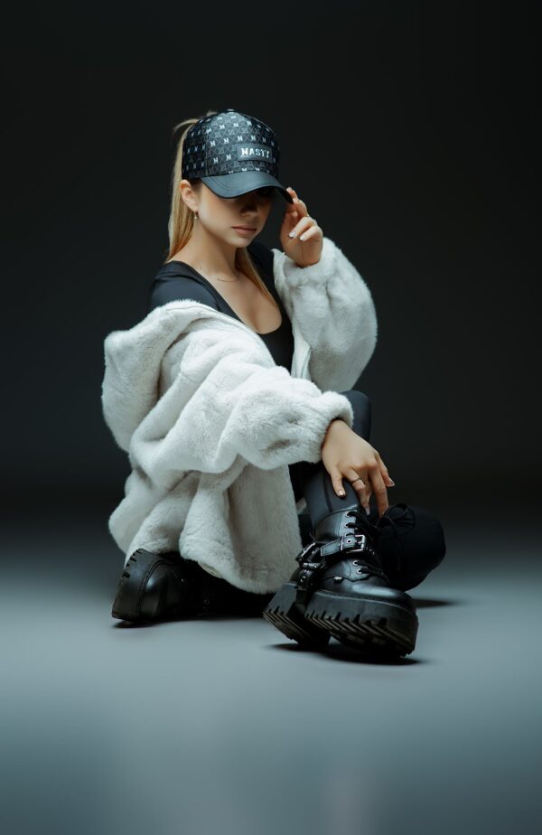Futro - Arctic Luxe: Oversize Glacier