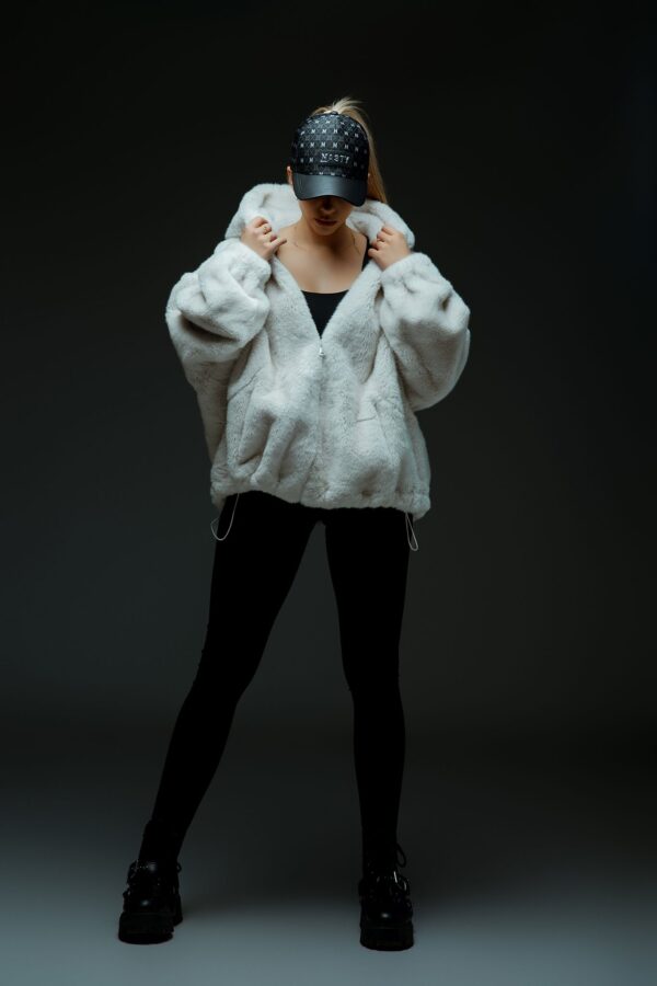 Futro - Arctic Luxe: Oversize Glacier