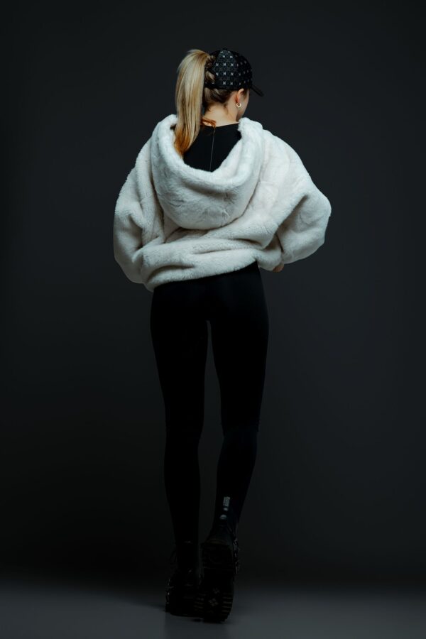 Futro - Arctic Luxe: Oversize Glacier