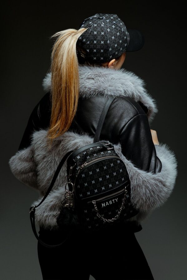 Futro – Arctic Luxe: Hybrid, Silver Plecak 1Nasty – Crew