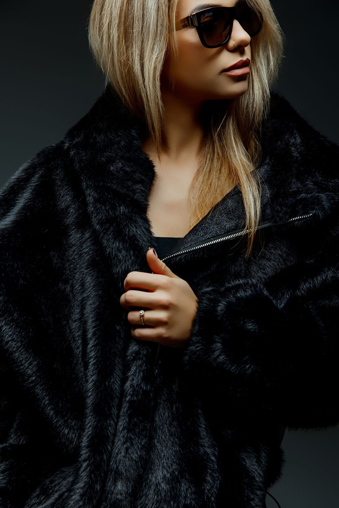 Futro - Arctic Luxe: Oversize Basalt